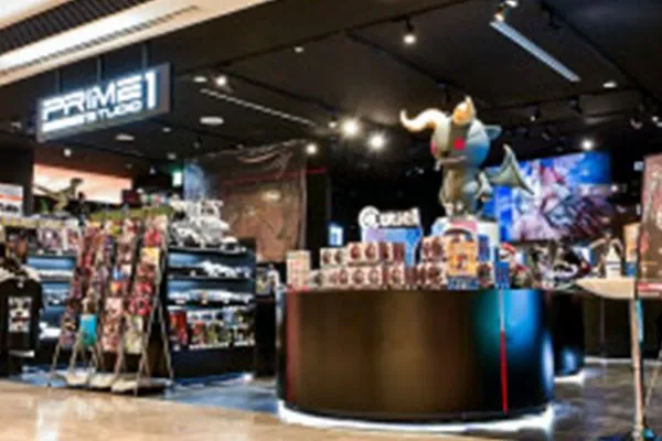 新宿ギャラリーショップの店頭